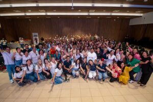 Tigo y el Gobierno Municipal de Santa Cruz de la Sierra impulsan el taller “Conectadas con lo que importa”